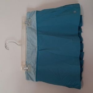 Lululemon Athletica size 8 - Teal colored skirt